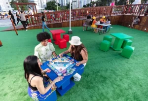 Espaço Sun Manauara, localizado no estacionamento vermelho do Manauara Shopping, em Manaus.