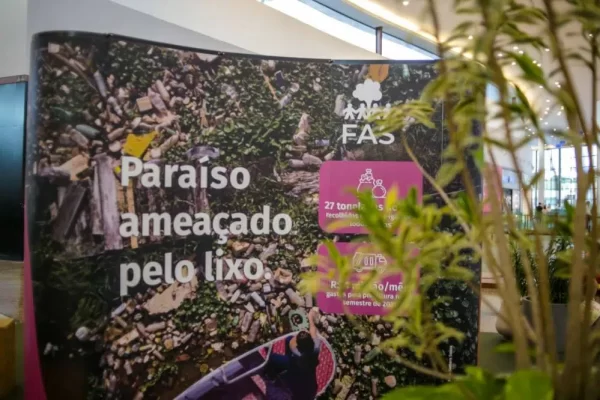 Exposição intitulada “Plástico Zero nos Igarapés de Manaus”, elaborada pela Fundação Amazônia Sustentável (FAS), em parceria com a Coca-Cola Brasil.