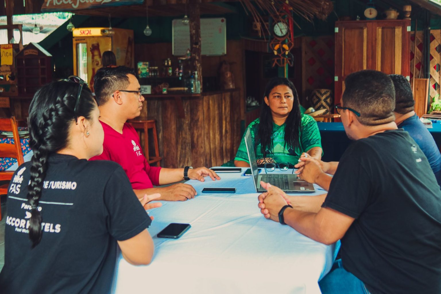 Pessoas reunidas através do Programa de Empreendedorismo e Negócios Sustentáveis da Amazônia, realizado pela Fundação Amazônia Sustentável.