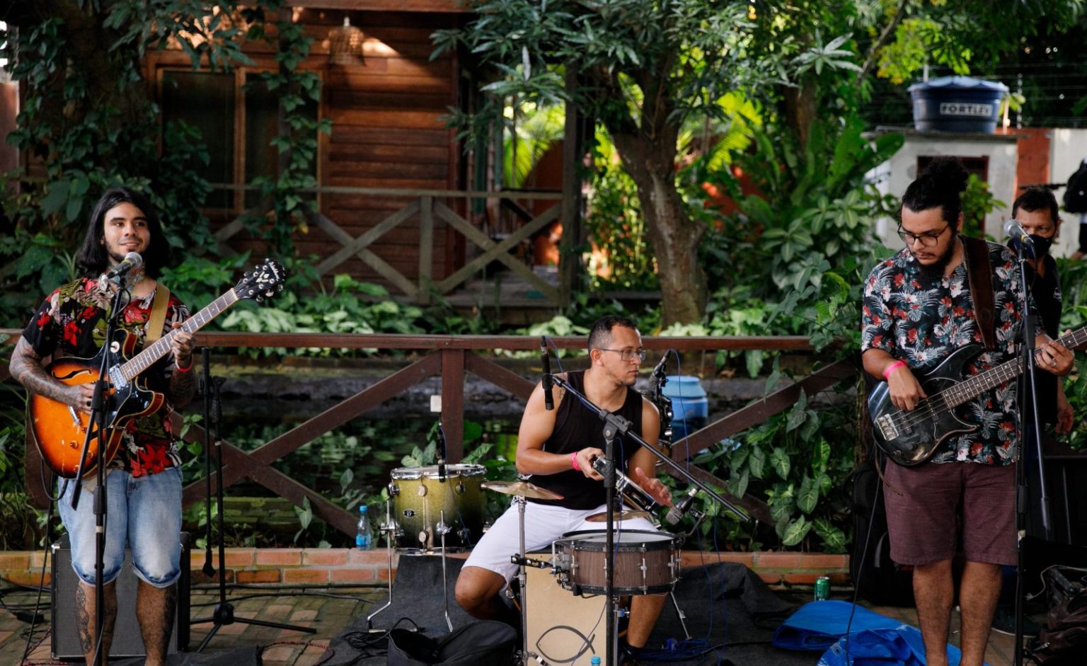Banda participando da edição da Feira da FAS realizada pela Fundação Amazônia Sustentável (FAS).