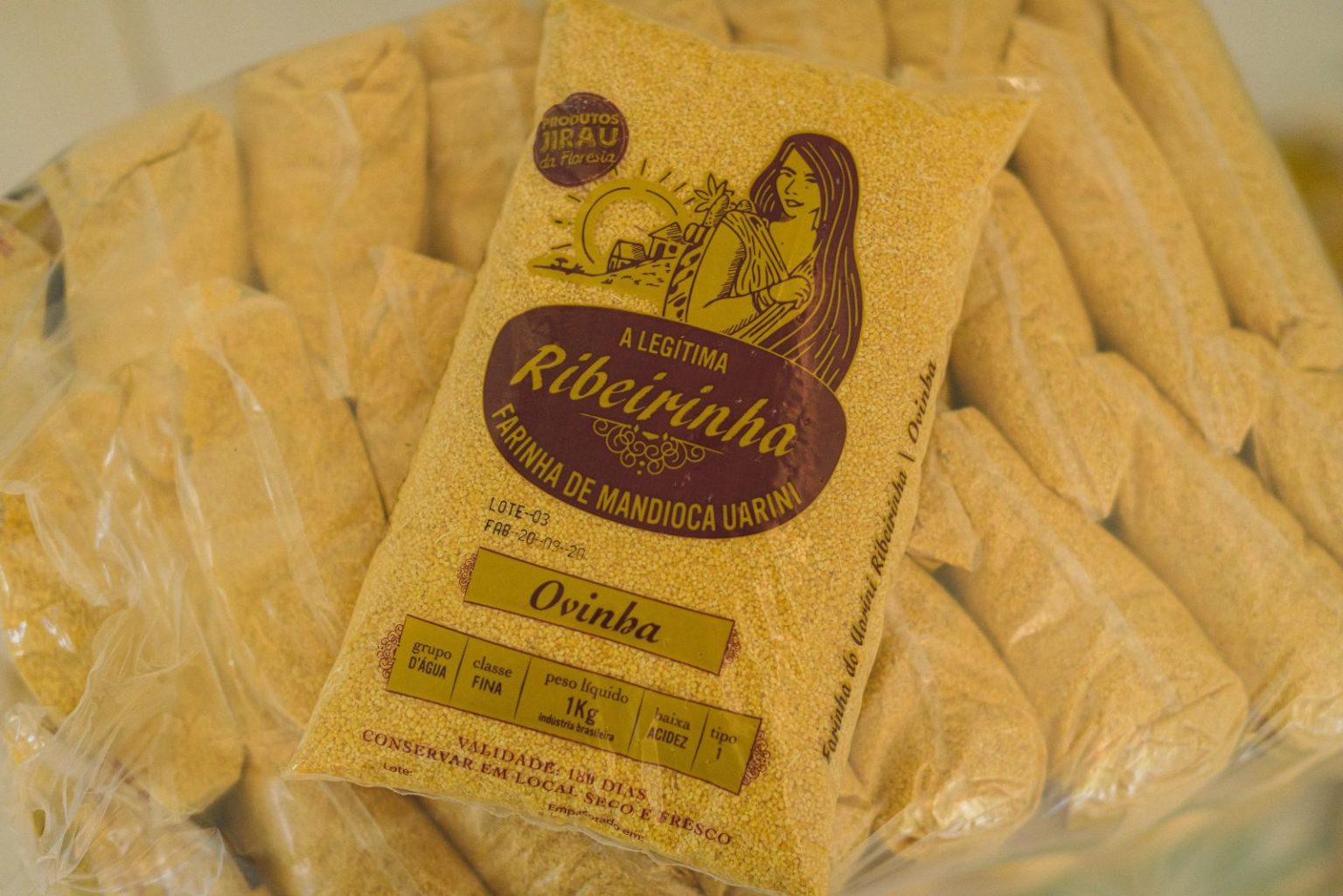 Pacote de farinha riberinha.