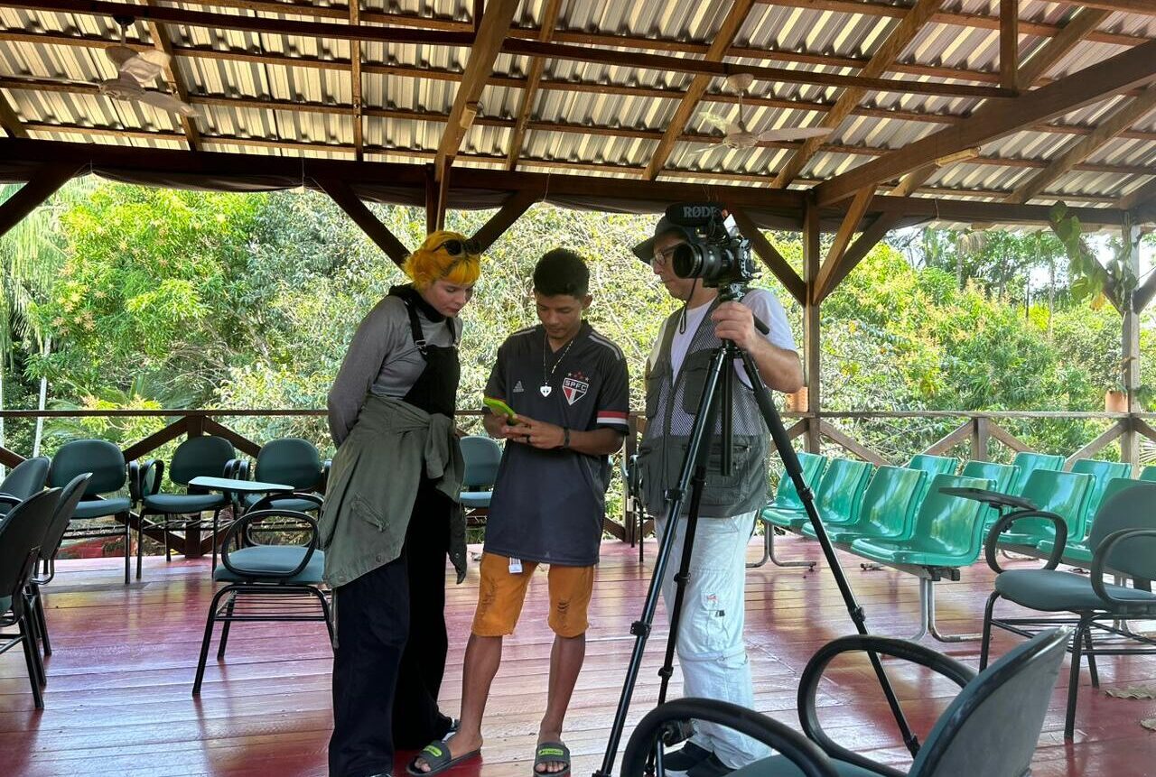 Oficina do Repórteres da Floresta projeto realizado pela Fundação Amazônia Sustentável (FAS).