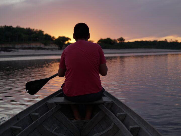 FAS e Rede Cenarium lançam guia Caminhos da Amazônia para a COP30, que explica a conferência do clima a partir do olhar amazônico