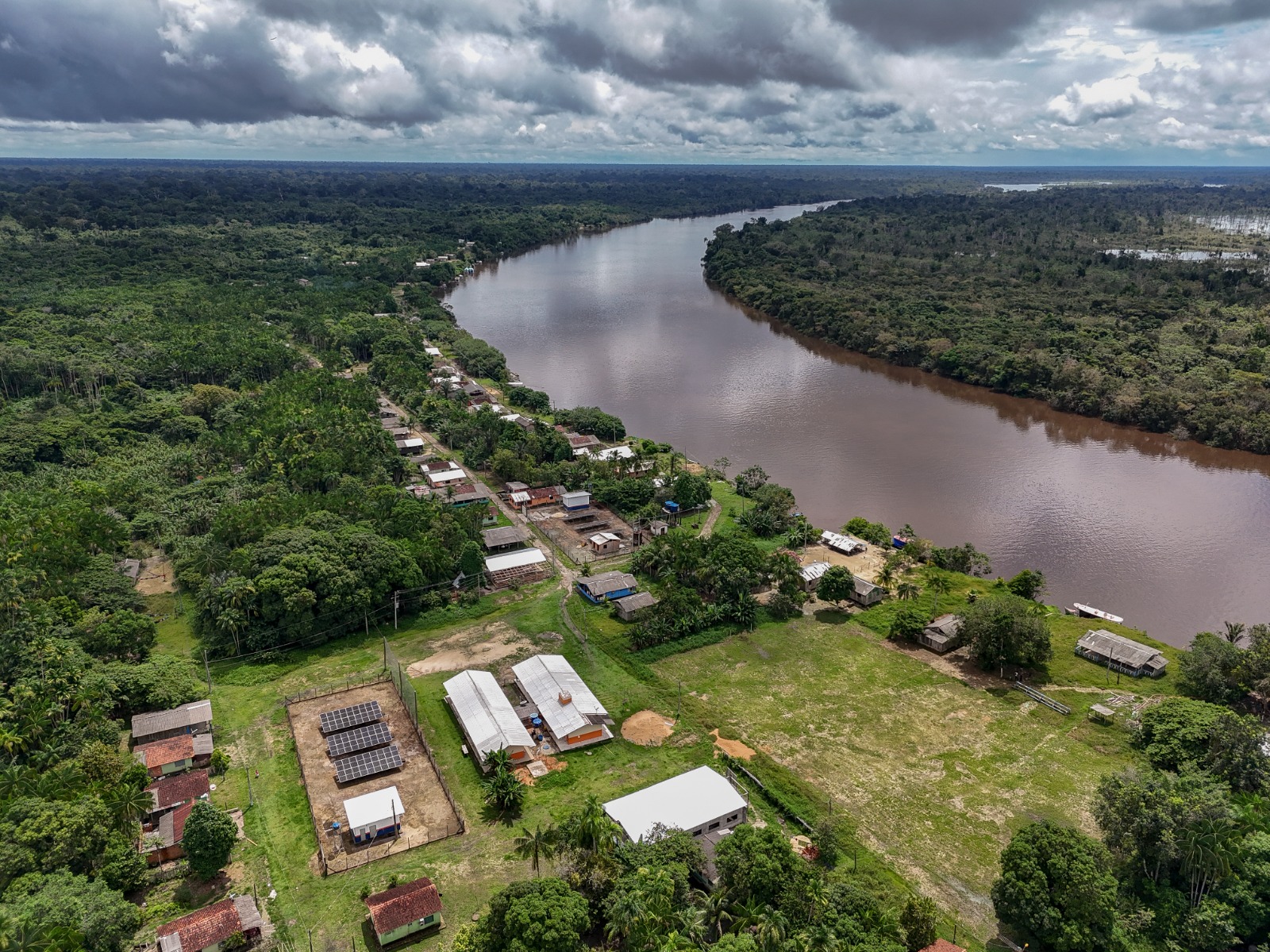 Energia solar em comunidade amazônica